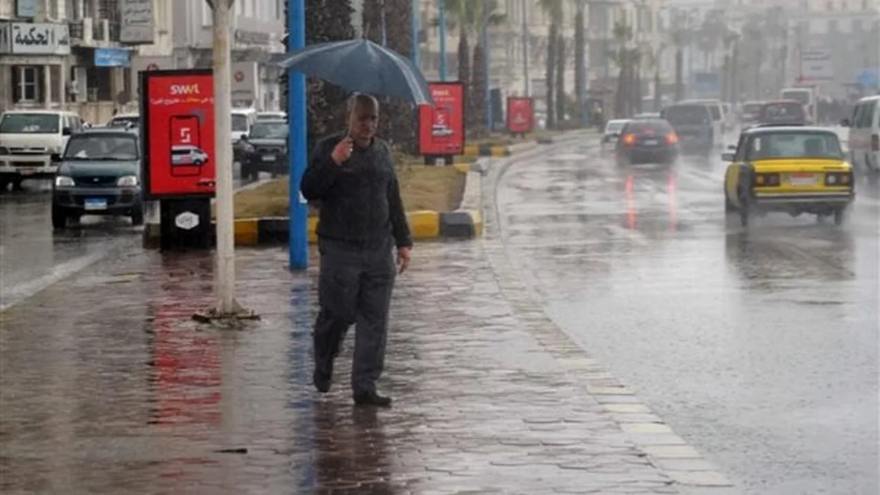 تحذير لمرتادي الطرق من شبورة مائية تمتد نحو 5 ساعات غدًا
